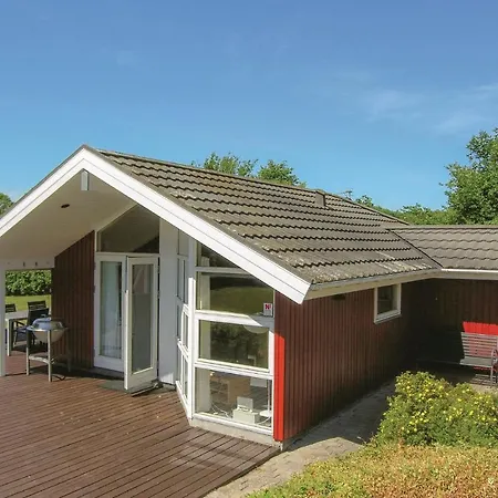 3 Bedroom Lovely In Rudkobing Spodsbjerg